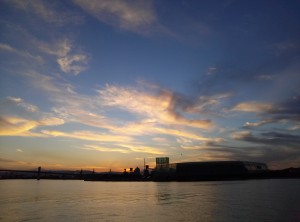 夕日とアクアマリン福島